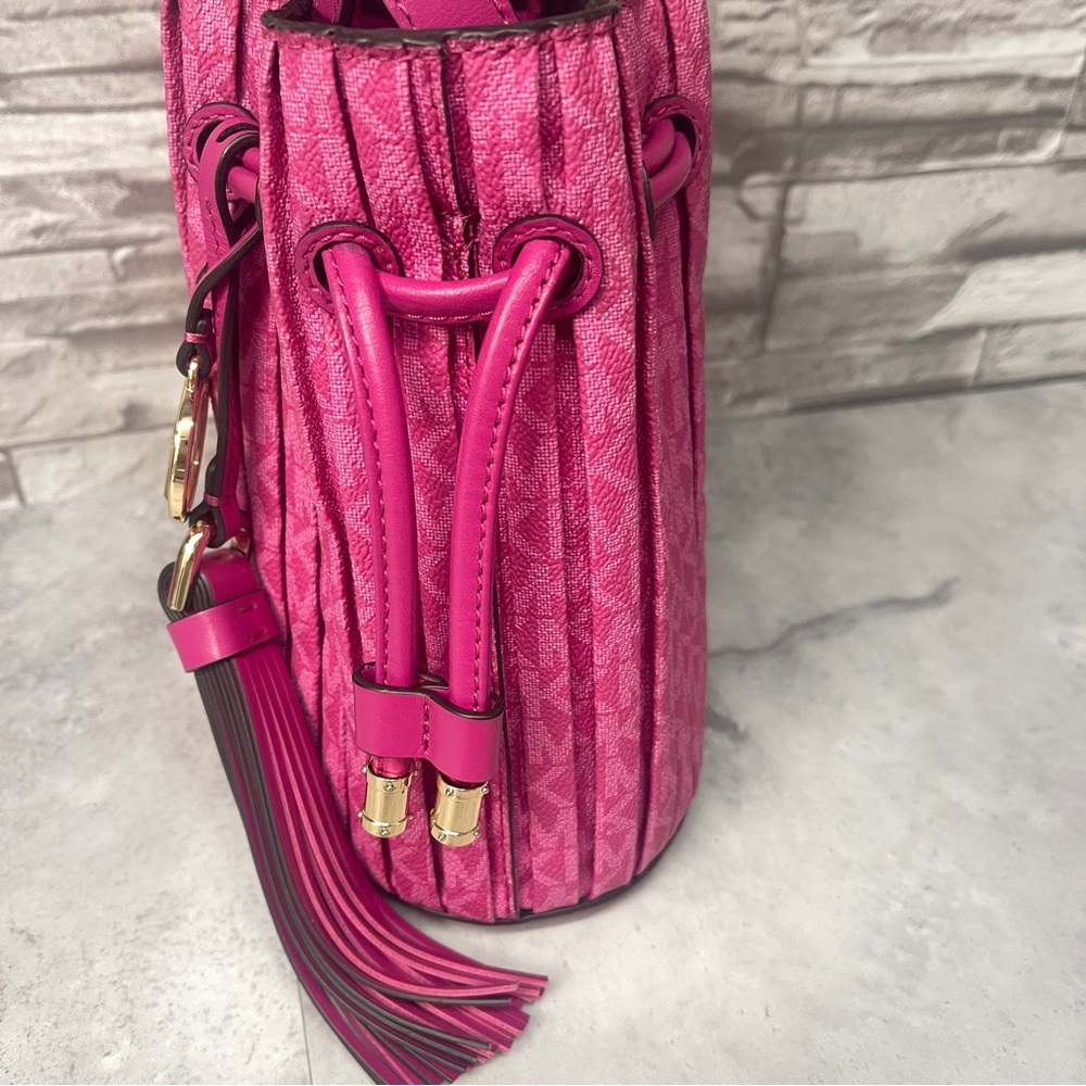Michael Kors Pink Willa Pleated Bucket Bag + Pouch & Matching Wallet Wild Berry - Picture 8 of 13